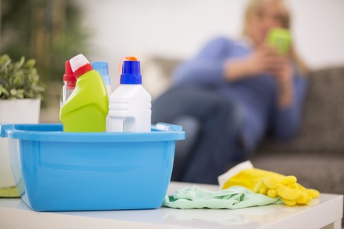 End of tenancy cleaning in a Clapham apartment